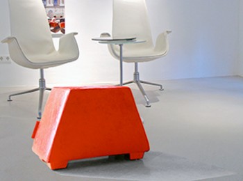 PYRAMID-TABOURET-YVONNE-BORJESSON-2