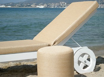 raffia-sunbed-and-pouf-YVONNE-BORJESSON